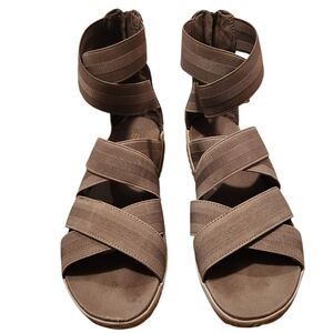 Women’s Size 9 Sorel Out N' About Gladiator Zipper Sandals